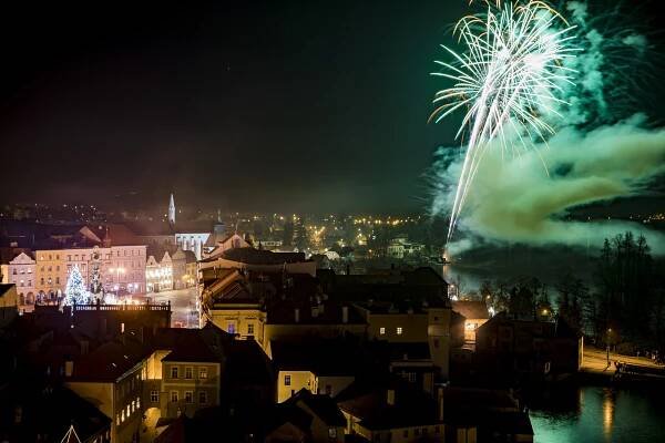 Hradec zakázal pyrotechniku na veřejnosti. Z nové vyhlášky ale jsou i výjimky