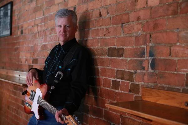 TIM SULLIVAN Singer/Songwriter - Photos