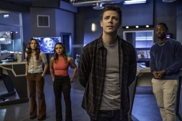 Flash - The Curious Case of Bartholomew Allen - Z filmu - Kayla Compton, Danielle Nicolet, Grant Gustin, Brandon McKnight