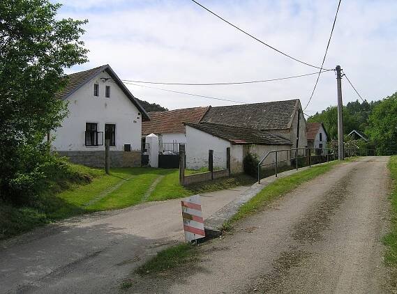 Soubor:Řehenice, Malešín.jpg