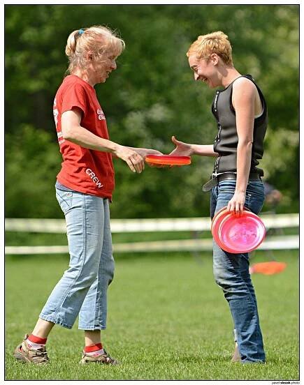 Ulli - Fotoalba - KDDF Tovačov 2013 - mé první letošní dogs frisbee závody