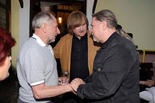 Karel Vágner slavil narozeniny: František Ringo Čech mu věnoval penis