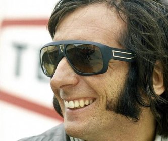 Díky své vizáži rockové hvězdy a vřelému vystupování se Fittipaldi stal idolem jehož význam dalece přesahoval automobilové závodění.