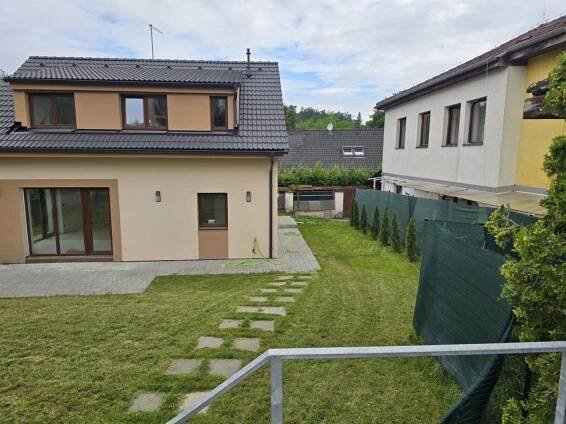 Prodej rodinného domu 144 m2, 4+kk, pozemek 431 m2, Kladno, obrázek č. 2