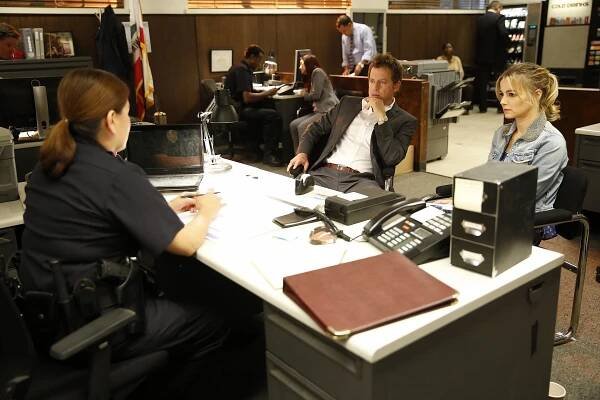 Mizera - Bigamist - Z filmu - Greg Kinnear, Bojana Novakovic