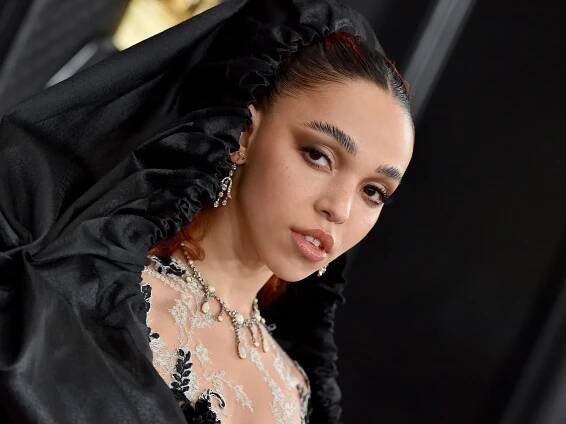 FKA Twigs’s “Don’t Judge Me” Music Video Is A Poignant Celebration Of Black Activism & Fashion