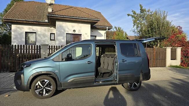 Test Peugeot Rifter Long BlueHDi 130: Rodinný dělník omládl