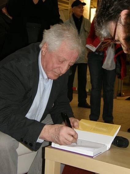 Soubor:Pavel Bobek (18.3.2009).JPG – Wikipedie
