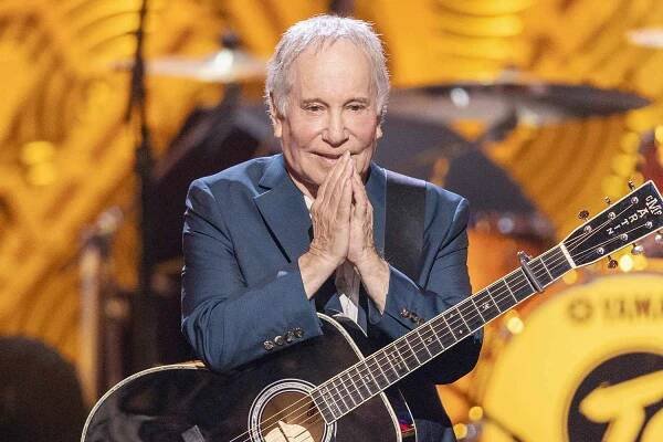 Paul Simon Reveals He's Lost Most of the Hearing in His Left Ear