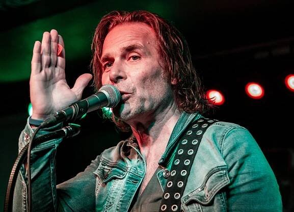 20 Surprising Facts About Mike Tramp