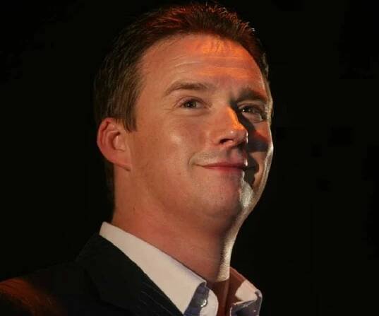 Russell Watson Biography - Facts, Childhood, Family Life & Achievements