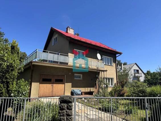 Prodej rodinný dům, 290 m2 se zahradou 678 m2 a garáží - Valašské Meziříčí - žádaná lokalita, 7 690 000 Kč