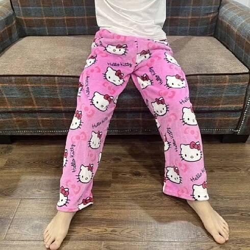Hello Kitty Pyžamo - Nízká cena na Allegro
