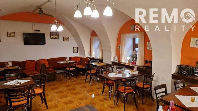 Prenájom kaviarne v centre s 120m2 terasou a garážou. TOP PONUKA | remoreality.sk