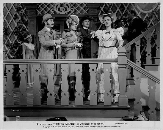 Franklin Pangborn, Anne Gwynne, Deanna Durbin - Spring Parade - Fotosky