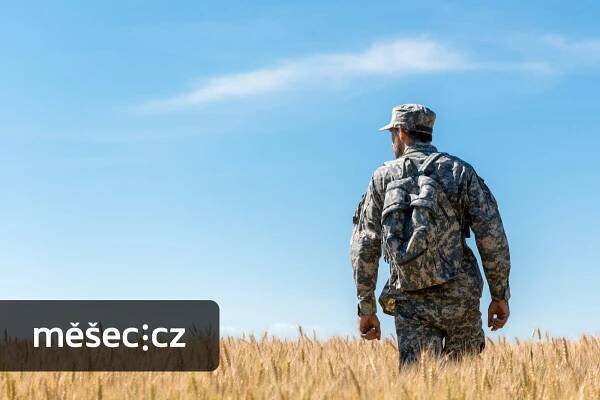 Vojáci z povolání budou brát vyšší platy. Vzrostou tarify i další benefity - Měšec.cz