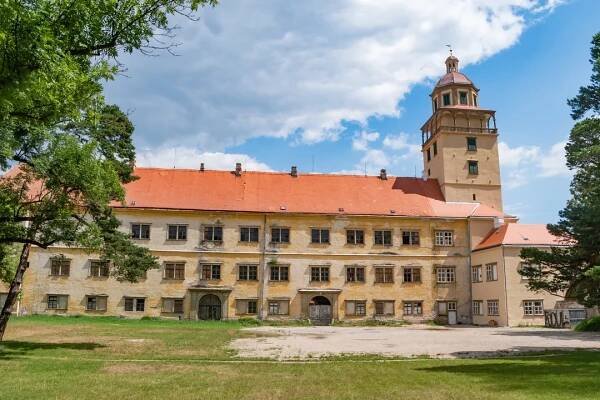 Zámek Moravský Krumlov a Slovanská epopej Alfonse Muchy | Slevomat.cz