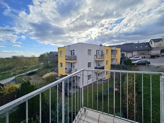 Byt 2+kk, balkon, garážové stání, sklep | Reality.iDNES.cz 