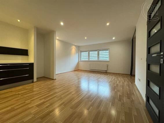 Pronájem bytu 3+kk 64 m², Fryčajova, Brno - Obřany