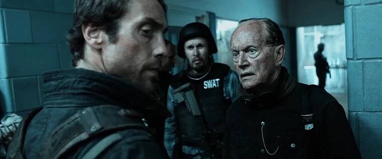 Johnny Strong, Lance Henriksen - Daylight's End - Z filmu
