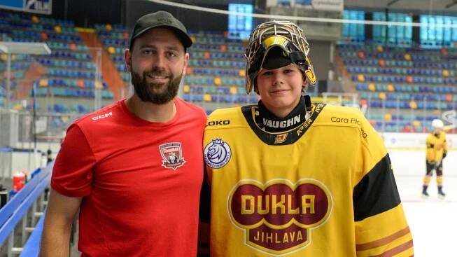 Neskutečné! Další trefa brankáře, Novotný junior napodobil svého otce