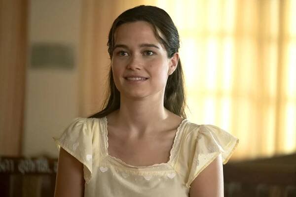 Sarah Catherine Hook HBO The White Lotus Season 3 - Episode 6