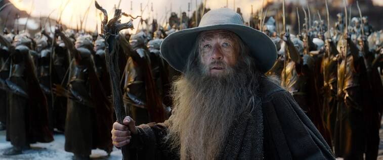 Legendární Gandalf z Pána prstenů se zřítil z jeviště. Hrozivý pád a výkřik, při kterém tuhla krev v žilách