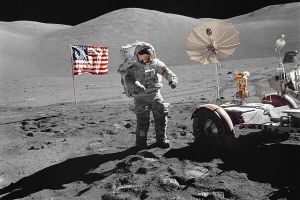 Astronaut Eugene Cernan na Měsíci