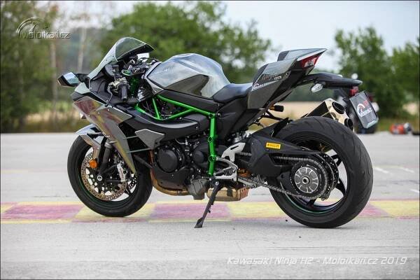 Fotogalerie Kawasaki Ninja H2 & Ducati Panigale V4: Rychle a zběsile | Motorkáři.cz