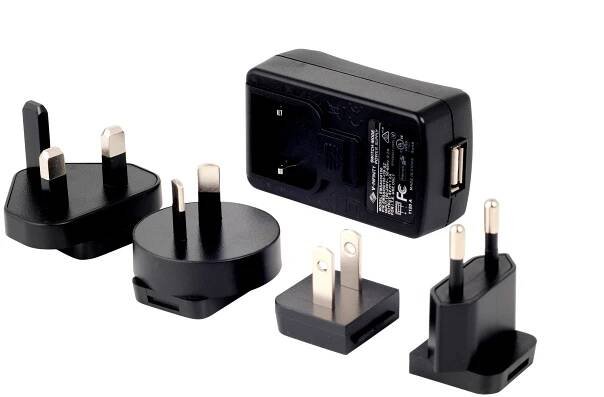 FR08, 3MTM Síťový adaptér PELTORTM USB pro baterii ACK053 - 3Market