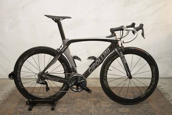 Cipollini RB1K Dura-Ace Di2 za 89 000 Kč
