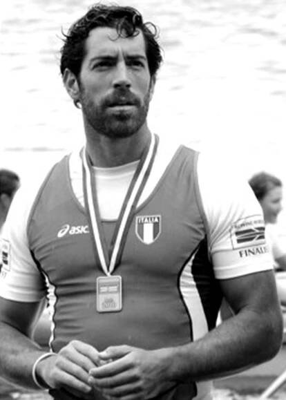 Rowing in tuscany