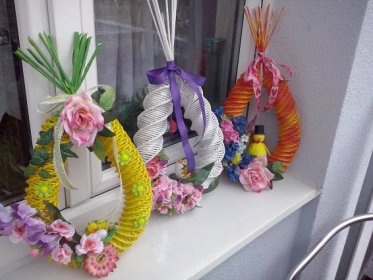 Easter Crafts Diy, Uskršnje Dekoracije, Woven Paper, Origami, Projects To Try, Wreaths, Home Decor