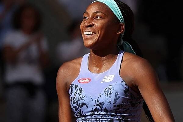 18letá Gauffová se stala nejmladší finalistkou grandslamu od roku 2004. O titul z French Open se utká se Šwiatekovou