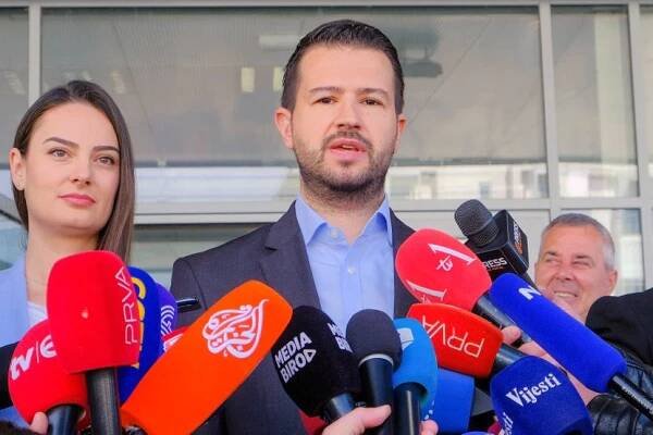 Magistrirao na Oksfordu, otac troje dece: Šta sve znamo o Jakovu Milatoviću