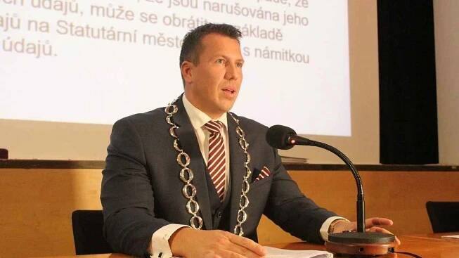 Odmítám, že by v kauze OKO šlo o politické důvody, říká primátor Navrátil