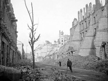 View of devastated Warsaw streets during WWII. Edward Falkowsk 1945