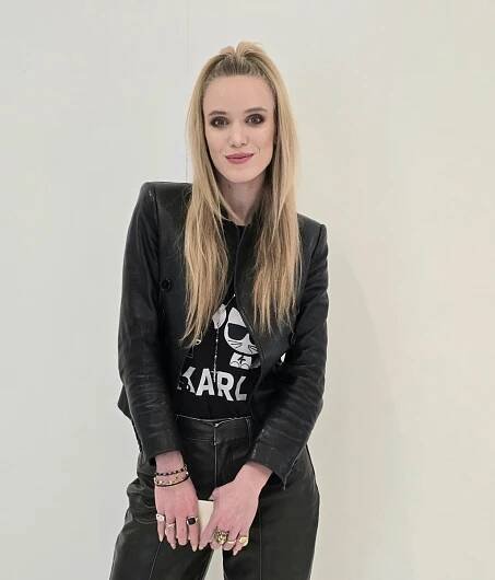 Ano, jsem lesba. Zpěvačka LP je moje osudová láska, říká moderátorka Maurerová