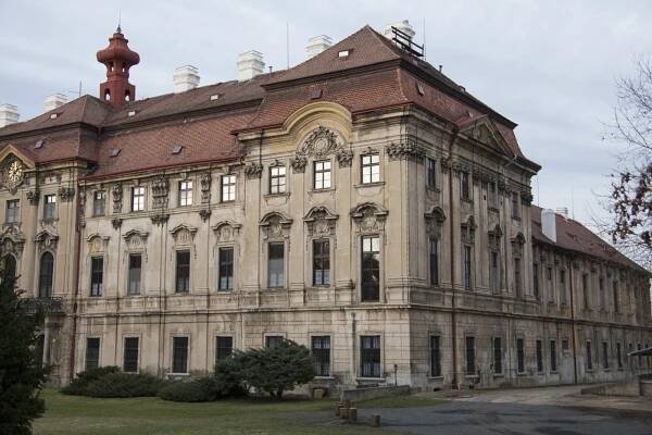 Fotogalerie – Zámek Měšice u Prahy