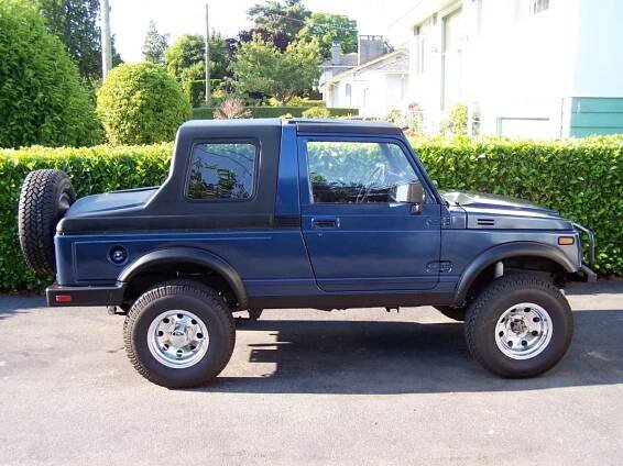 Suzuki Samurai LWB Hardtop 2-Piece Removable Top (1986-1995)