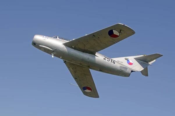 DOBOVÝ LETECKÝ DEN MIG 15 UTI CZECH FLYING LEGENDS - DOBOVÝ LETECKÝ DEN