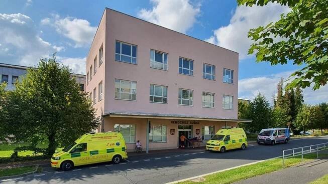 Sušická nemocnice získá dotaci a novou základnu pro záchranky od Plzeňského kraje