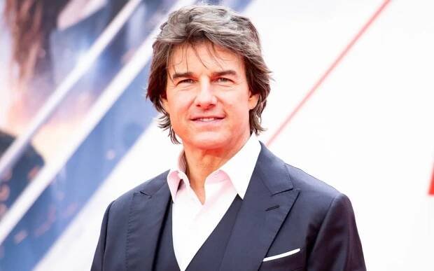 Galerie: Pocta pro Mavericka. Tom Cruise dostal nejvyšší vyznamenání námořnictva USA - Galerie - Echo24.cz