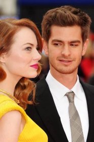Fans Think Emma Stone Had the Best Reaction to Seeing Ex Andrew Garfield at a ‘Poor Things’ Premiere
