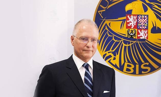 Vláda projedná jmenování ředitele BIS Koudelky generálem příští týden