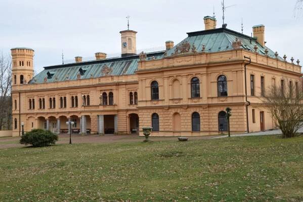 zámek Odlochovice (2)