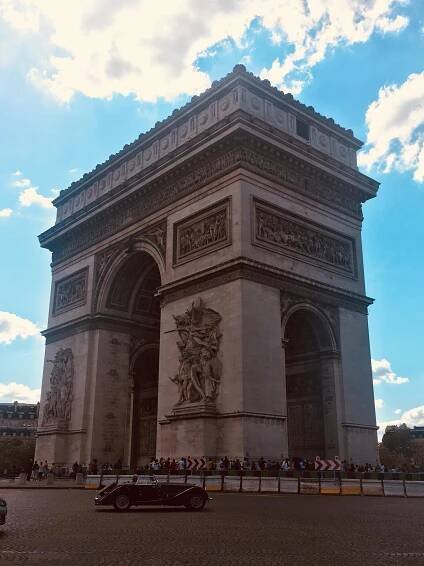 Paris (France) - DANI LUST – IMAGINATION & REALITY
