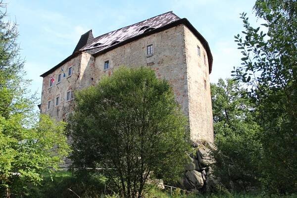 Hrad Vildštejn ve Skalné - akce, otevírací doba, vstupné, ubytování, foto, prohlídky, počasí