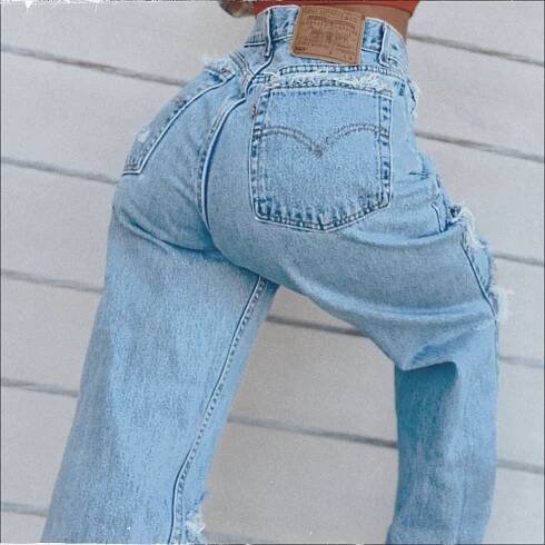 Load image into Gallery viewer, Levi’s 560 Jeans (Size 8)
