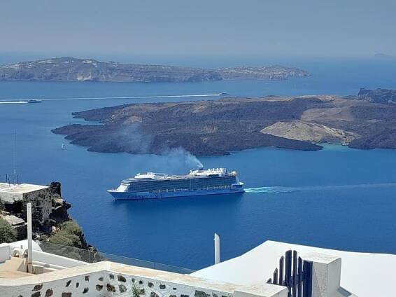 Spiliotica On The Cliff * Imerovigli (Santorini)